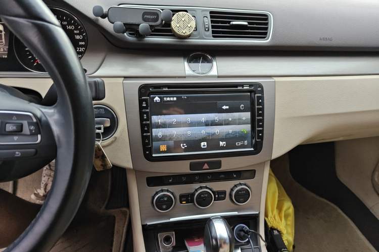 Used Volkswagen Magotan 2013 1.8TSI Luxury Model Audio And AC Panel