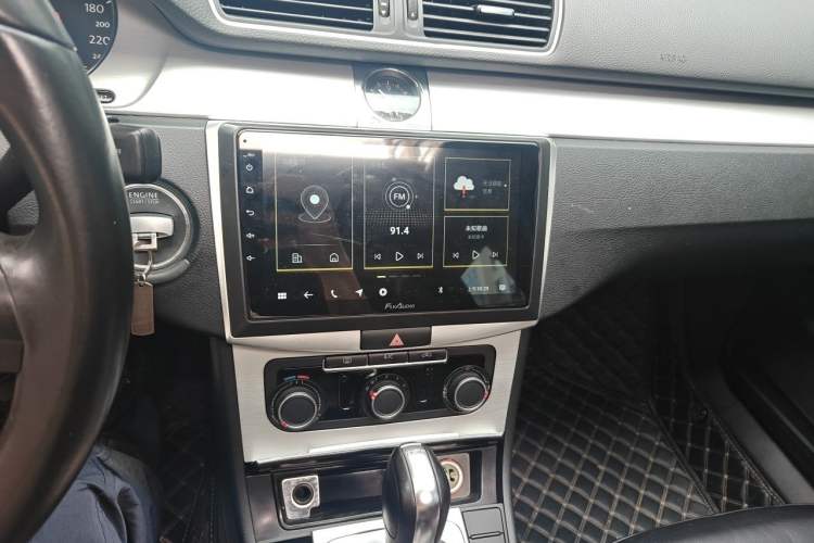 Used Volkswagen Magotan 2013 1.8TSI Premier Model Audio And AC Panel