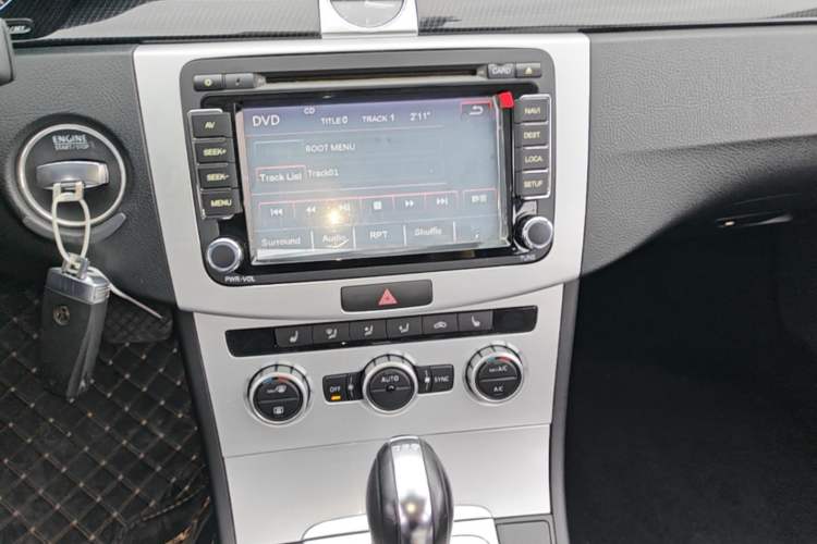 Used Volkswagen Magotan 2013 1.8TSI Luxury Model Audio And AC Panel