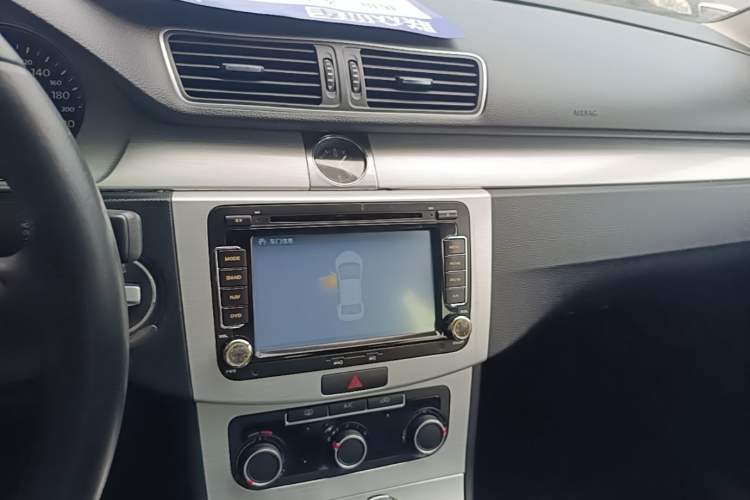 Used Volkswagen Magotan 2013 1.8TSI Premier Model Audio And AC Panel