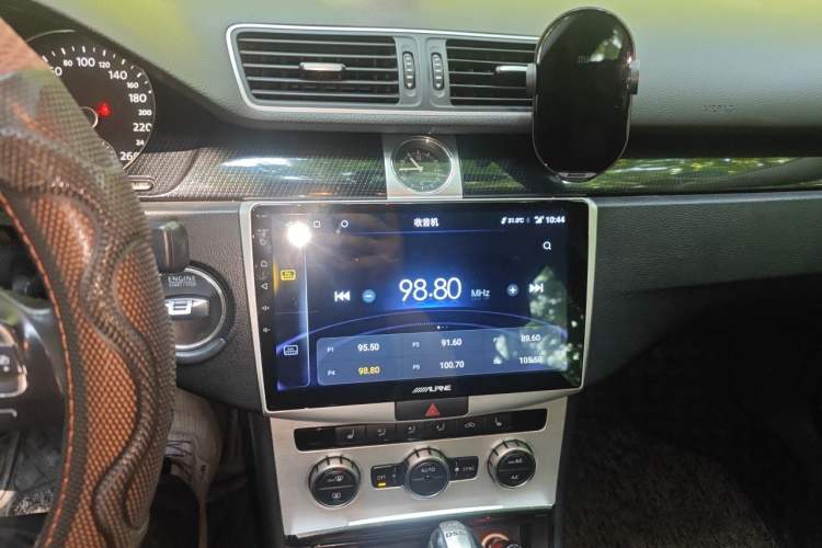 Used Volkswagen Magotan 2013 1.8TSI Luxury Model Audio And AC Panel