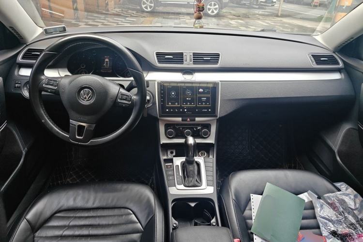 Used Volkswagen Magotan 2013 1.8TSI Premier Model Center Console
