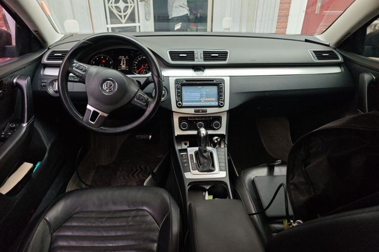 Used Volkswagen Magotan 2013 1.8TSI Premier Model Center Console