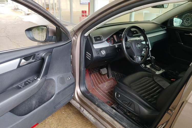 Used Volkswagen Magotan 2013 1.8TSI Premier Model Driver Seat