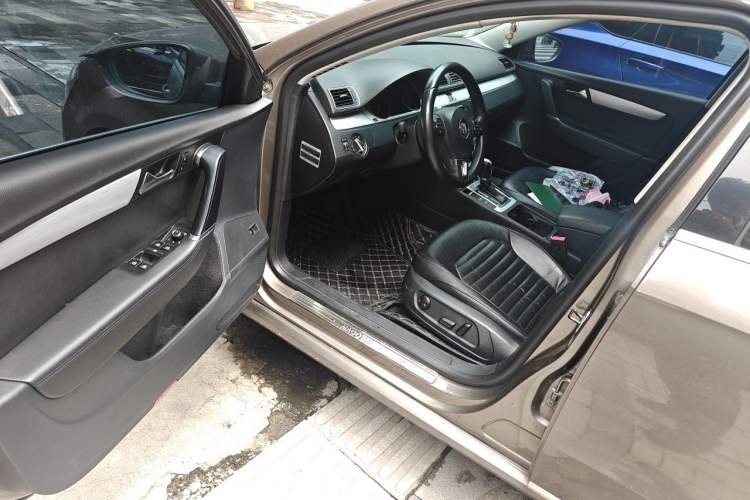 Used Volkswagen Magotan 2013 1.8TSI Premier Model Driver Seat