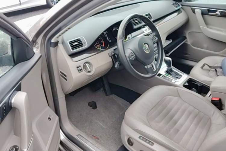 Used Volkswagen Magotan 2013 2.0 TSI Prestige Model Driver Seat
