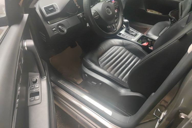 Used Volkswagen Magotan 2013 2.0 TSI Luxury Model Driver Seat