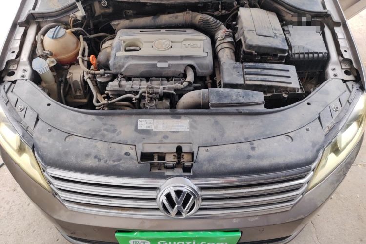 Used Volkswagen Magotan 2013 1.8TSI Prestige Model Engine Bay