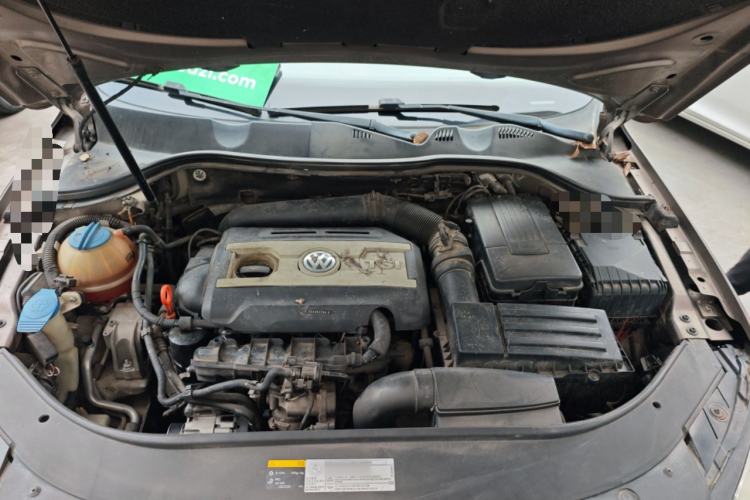 Used Volkswagen Magotan 2013 1.8TSI Premier Model Engine Bay