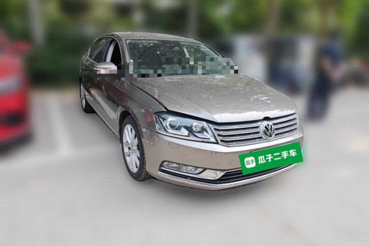 Used Volkswagen Magotan 2013 1.8TSI Prestige Model Front Right 45 Deg