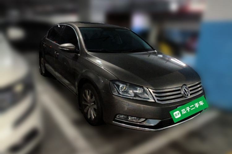 Used Volkswagen Magotan 2013 1.8TSI Luxury Model Front Right 45 Deg