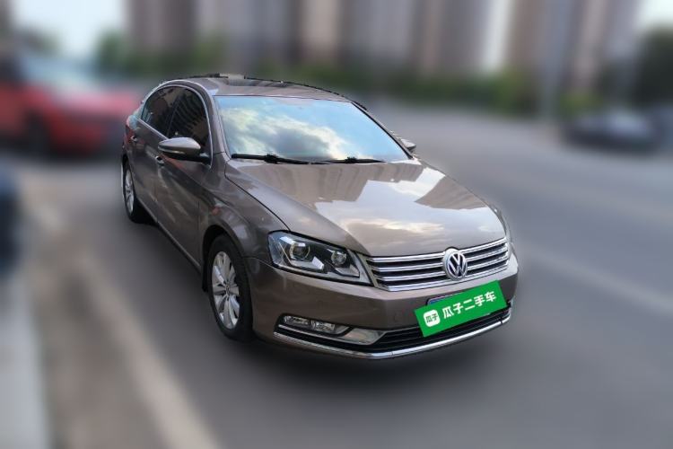 Used Volkswagen Magotan 2013 1.8TSI Luxury Model Front Right 45 Deg