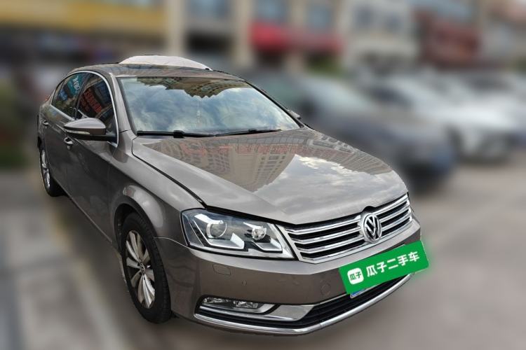 Used Volkswagen Magotan 2013 1.8TSI Luxury Model Front Right 45 Deg