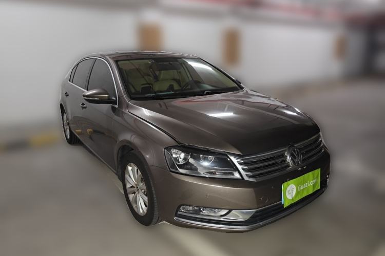 Used Volkswagen Magotan 2013 1.8TSI Premier Model Front Right 45 Deg