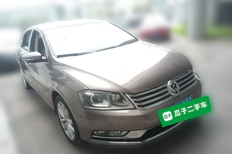 Used Volkswagen Magotan 2013 1.8TSI Prestige Model Front Right 45 Deg