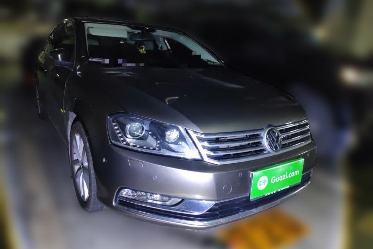 Used Volkswagen Magotan 2013 1.8TSI Prestige Model Front Right 45 Deg