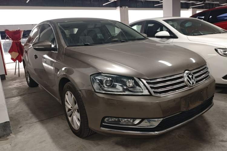 Used Volkswagen Magotan 2013 1.8TSI Luxury Model Front Right 45 Deg