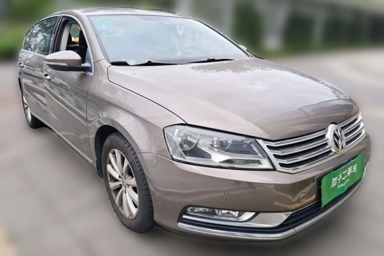 Used Volkswagen Magotan 2013 1.8TSI Premier Model Front Right 45 Deg