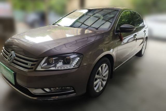 Ojetý Volkswagen Magotan 2013 1.8TSI Luxury Model