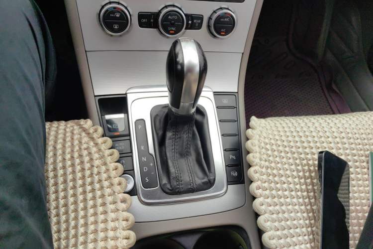 Used Volkswagen Magotan 2013 2.0 TSI Prestige Model Gear Lever