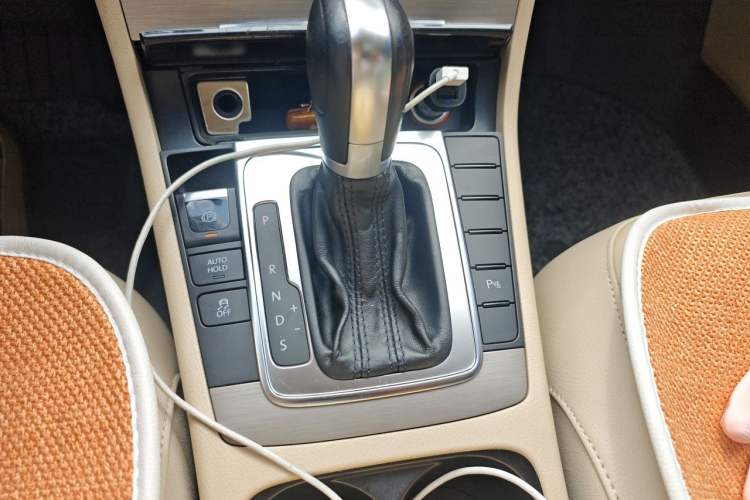 Used Volkswagen Magotan 2013 1.8TSI Premier Model Gear Lever