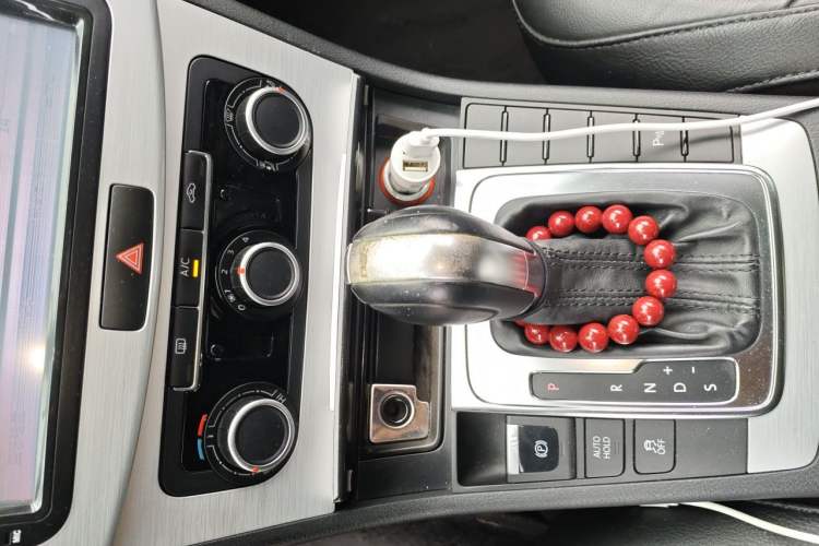 Used Volkswagen Magotan 2013 1.8TSI Premier Model Gear Lever