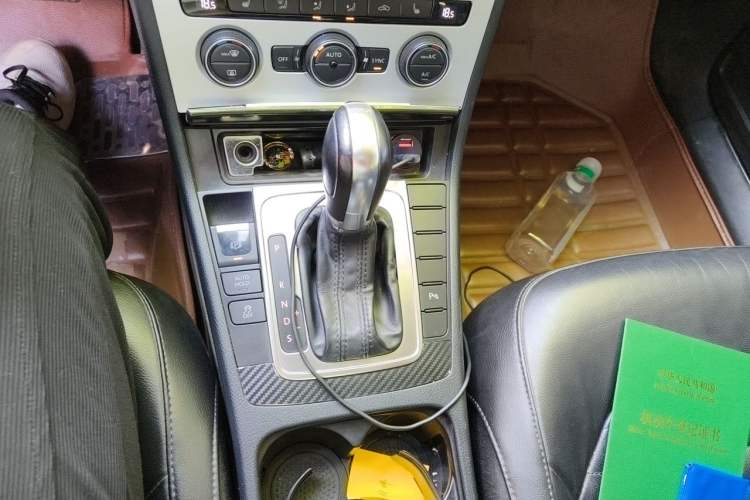 Used Volkswagen Magotan 2013 1.8TSI Luxury Model Gear Lever