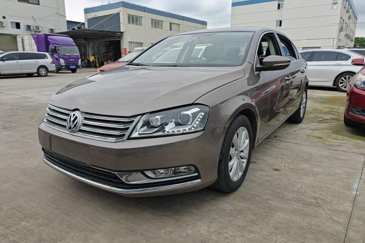 Used Volkswagen Magotan 2013 1.8TSI Luxury Model Guazi used car, China used car export, Used car for sale, Used  cars, Cheapest cars for sale