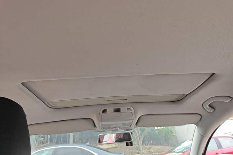 Used Volkswagen Magotan 2013 1.8TSI Luxury Model Headliner
