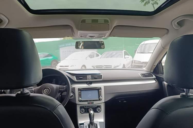 Used Volkswagen Magotan 2013 1.8TSI Premier Model Headliner