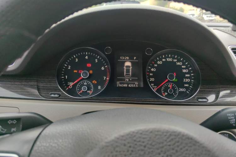 Used Volkswagen Magotan 2013 2.0 TSI Prestige Model Instrument Cluster