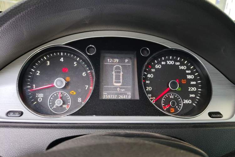 Used Volkswagen Magotan 2013 1.8TSI Premier Model Instrument Cluster