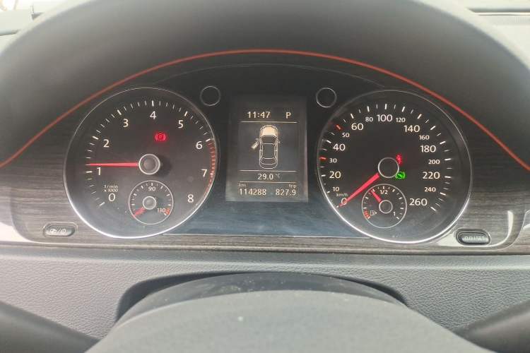 Used Volkswagen Magotan 2013 1.8TSI Prestige Model Instrument Cluster