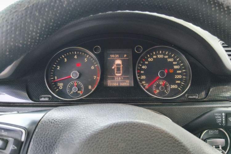 Used Volkswagen Magotan 2013 1.8TSI Luxury Model Instrument Cluster