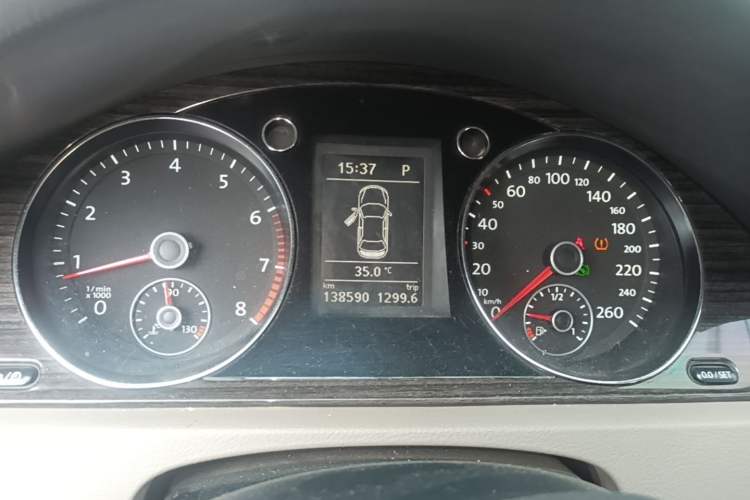 Used Volkswagen Magotan 2013 1.8TSI Prestige Model Instrument Cluster
