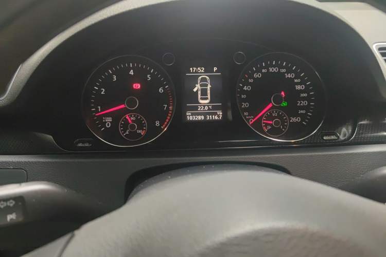 Used Volkswagen Magotan 2013 2.0 TSI Luxury Model Instrument Cluster