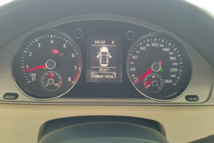 Used Volkswagen Magotan 2013 1.8TSI Premier Model Instrument Cluster
