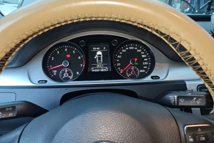 Used Volkswagen Magotan 2013 1.8TSI Premier Model Instrument Cluster