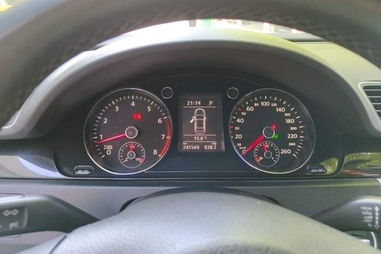 Used Volkswagen Magotan 2013 1.8TSI Luxury Model Instrument Cluster
