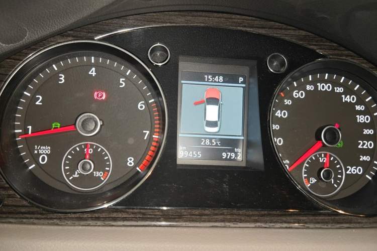 Used Volkswagen Magotan 2013 2.0 TSI Ultimate Model Instrument Cluster