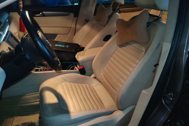 Used Volkswagen Magotan 2013 1.8TSI Premier Model Left Front Seat