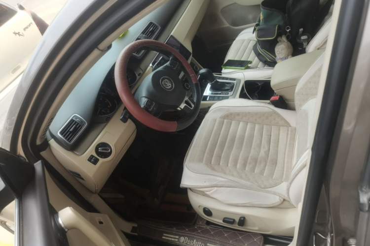 Used Volkswagen Magotan 2013 1.8TSI Premier Model Left Front Seat