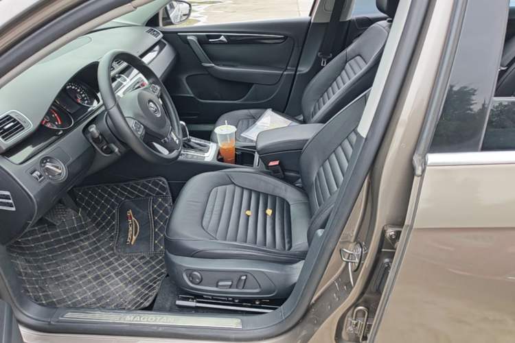 Used Volkswagen Magotan 2013 1.8TSI Luxury Model Left Front Seat