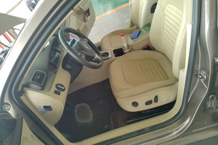 Used Volkswagen Magotan 2013 1.8TSI Premier Model Left Front Seat
