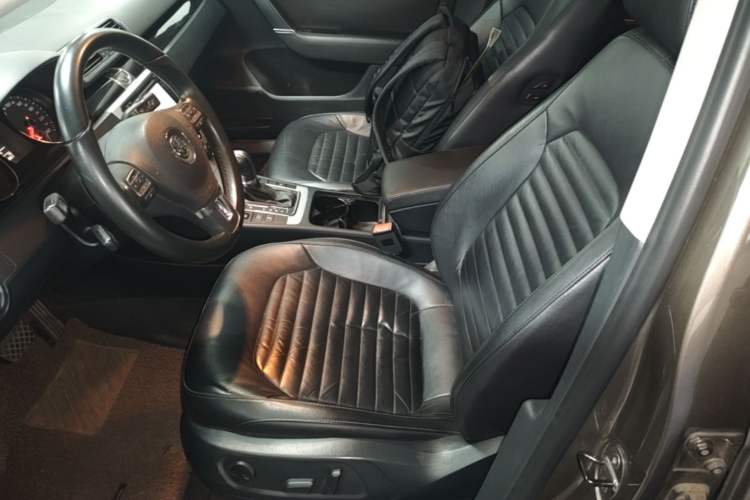 Used Volkswagen Magotan 2013 1.8TSI Luxury Model Left Front Seat