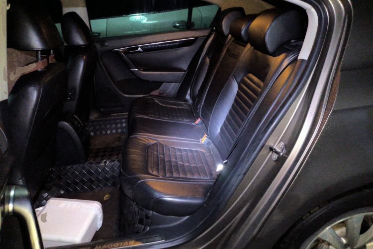 Used Volkswagen Magotan 2013 1.8TSI Luxury Model Left Rear Seat
