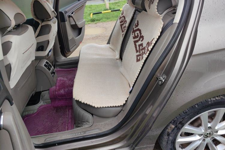 Used Volkswagen Magotan 2013 2.0 TSI Prestige Model Left Rear Seat