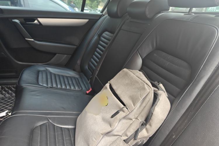 Used Volkswagen Magotan 2013 1.8TSI Premier Model Left Rear Seat