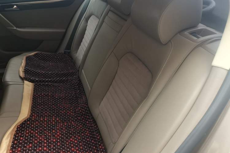 Used Volkswagen Magotan 2013 1.8TSI Prestige Model Left Rear Seat