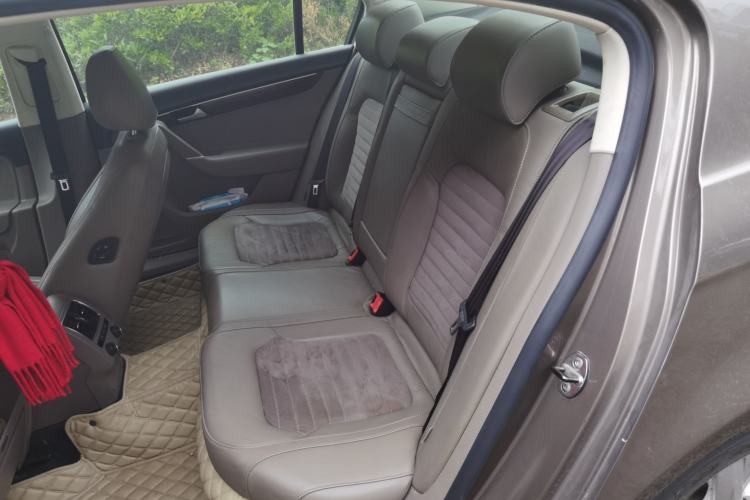 Used Volkswagen Magotan 2013 2.0 TSI Prestige Model Left Rear Seat